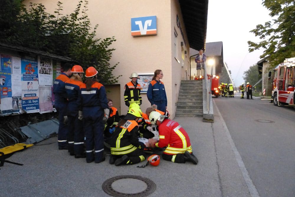 Einsatzübung B3-Person in Tyrlaching, Foto 7
