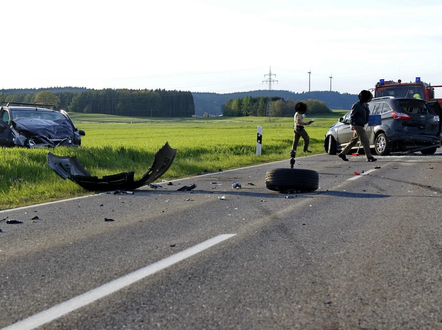 Verkehrsunfall mit neun Verletzten, TS26 / Harpfetsham, Foto 2