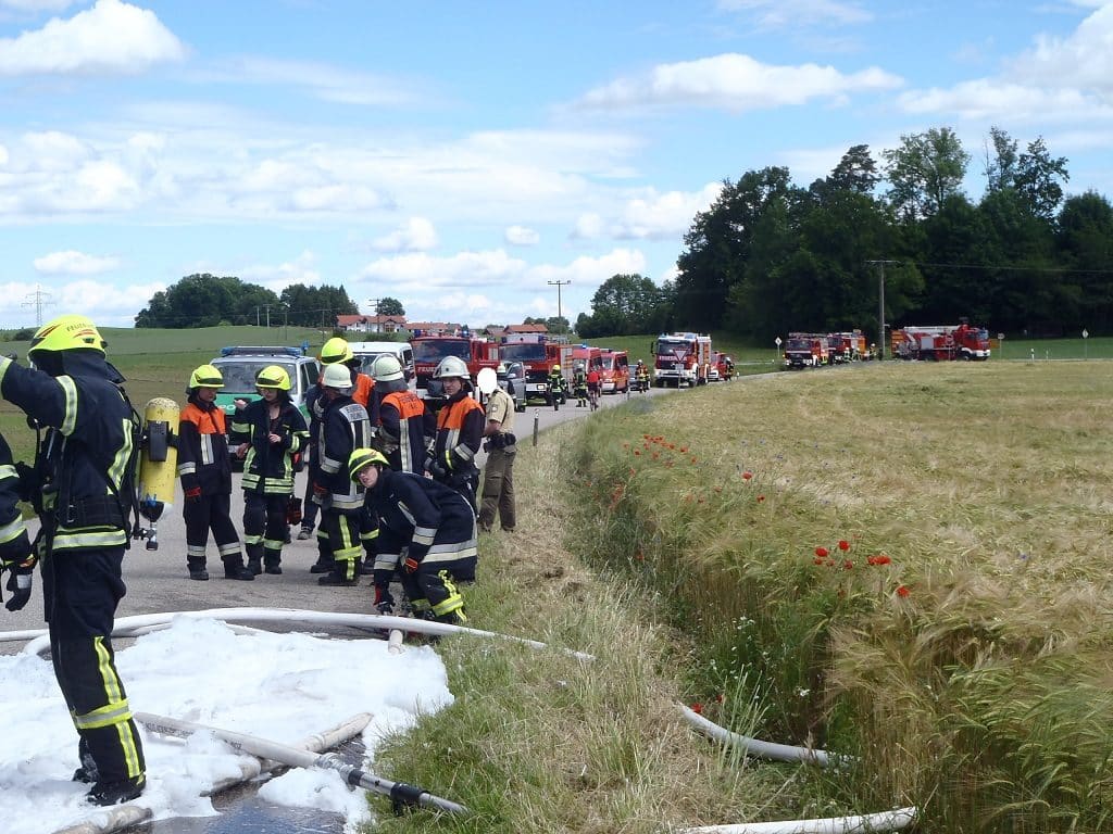LKW Brand durch heiße Bremse, Brünning, Foto 4