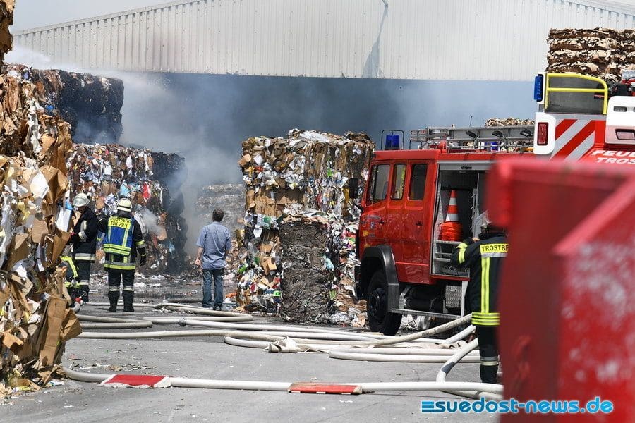 Papierballen in Brand, Trostberg, Foto 9