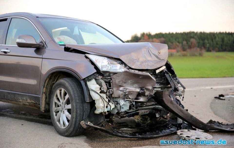 Verkehrsunfall mit zwei PKWs, TS 42 Kamping, Foto 3