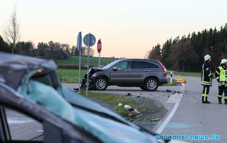 Verkehrsunfall mit zwei PKWs, TS 42 Kamping, Foto 8
