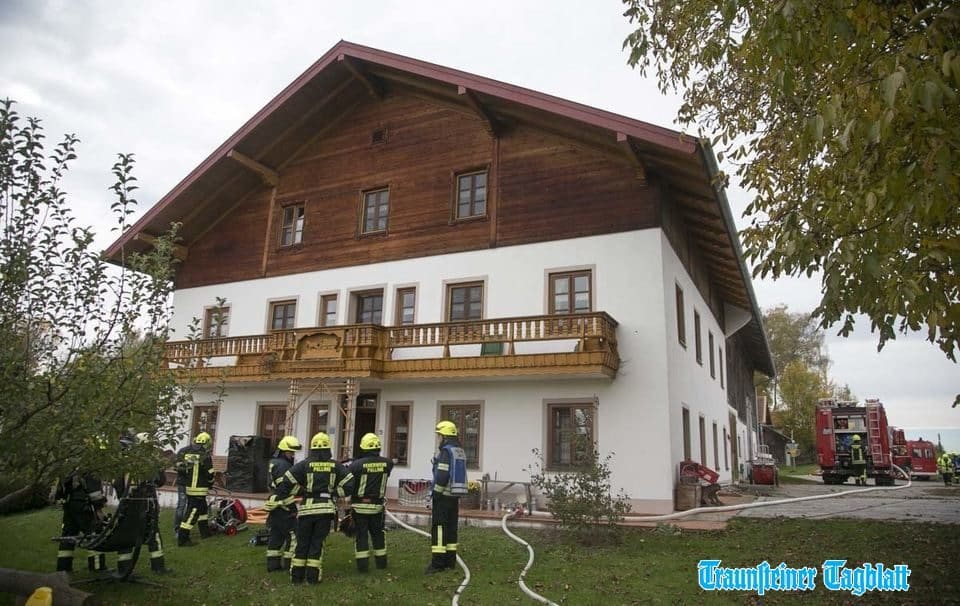 Schwelbrand in Holzdecke, Polsing, Foto 5